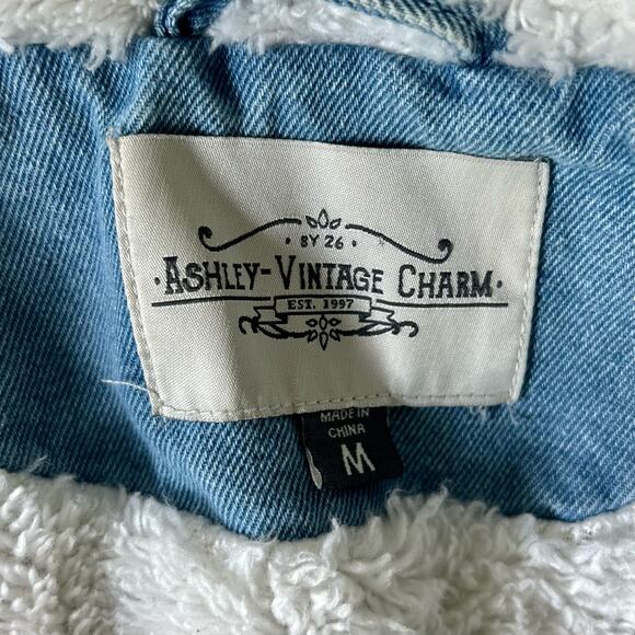 Ashley Vintage Charm Crop Sherpa lined denim jean hooded western jacket Medium - Picture 11 of 11